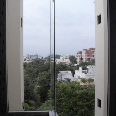 Glass to Glass Joint Window